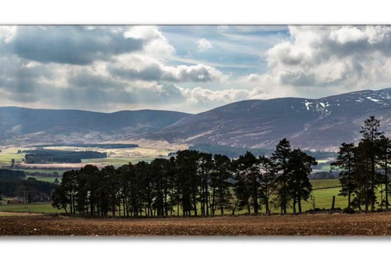 Traditional Family Home In Royal Deeside Aboyne Exterior photo