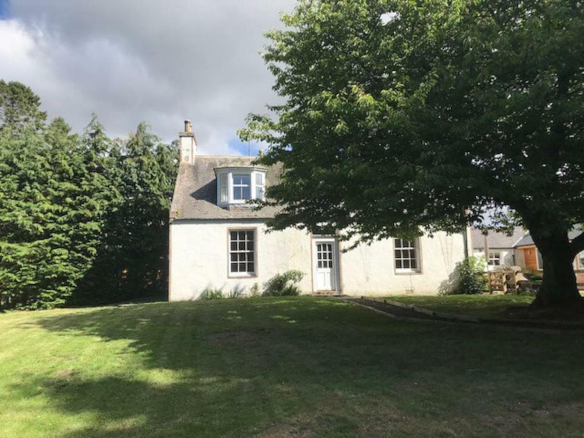 Traditional Family Home In Royal Deeside Aboyne Exterior photo